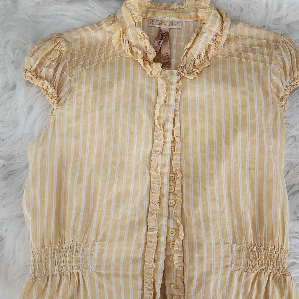 Women's Andrew & Co Sheer Button Down Blouse, Medium, Yellow Pinstripe w/Ruffles